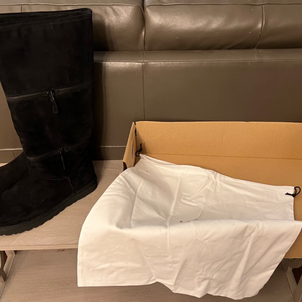 UGG Classic Ultra tall boot - Picture 2 of 10